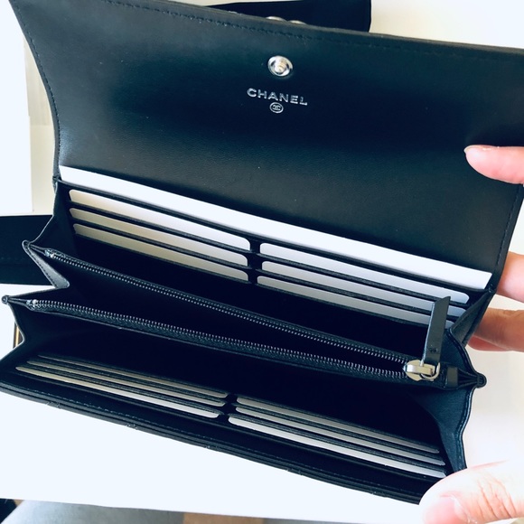 !!!SOLD!!! Large Chanel Boy wallet - Picture 3 of 6